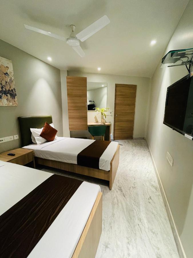 Hotel The Crest Колката Екстер'єр фото