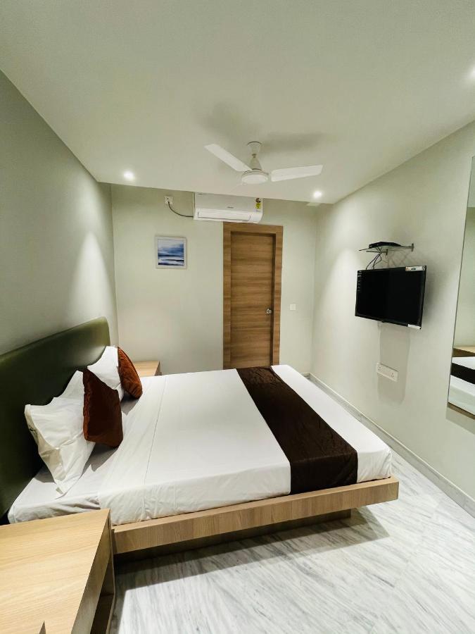 Hotel The Crest Колката Екстер'єр фото