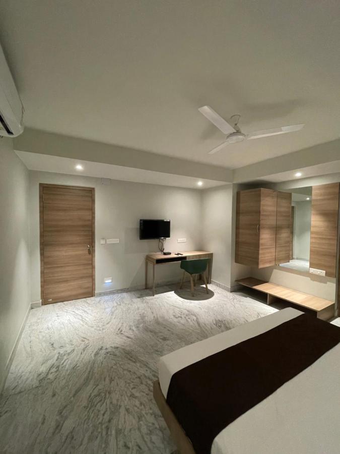 Hotel The Crest Колката Екстер'єр фото